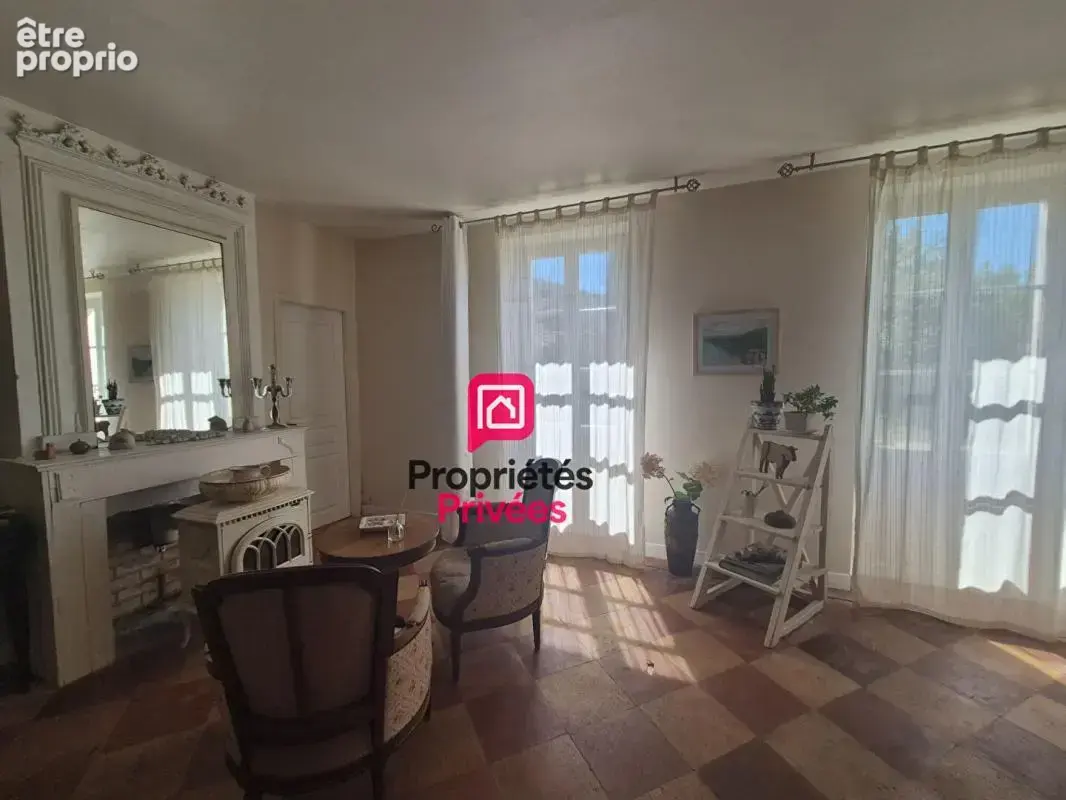 Ensemble immobilier de caractère de 290 m2 avec Gîte - Noaillan - photo 11