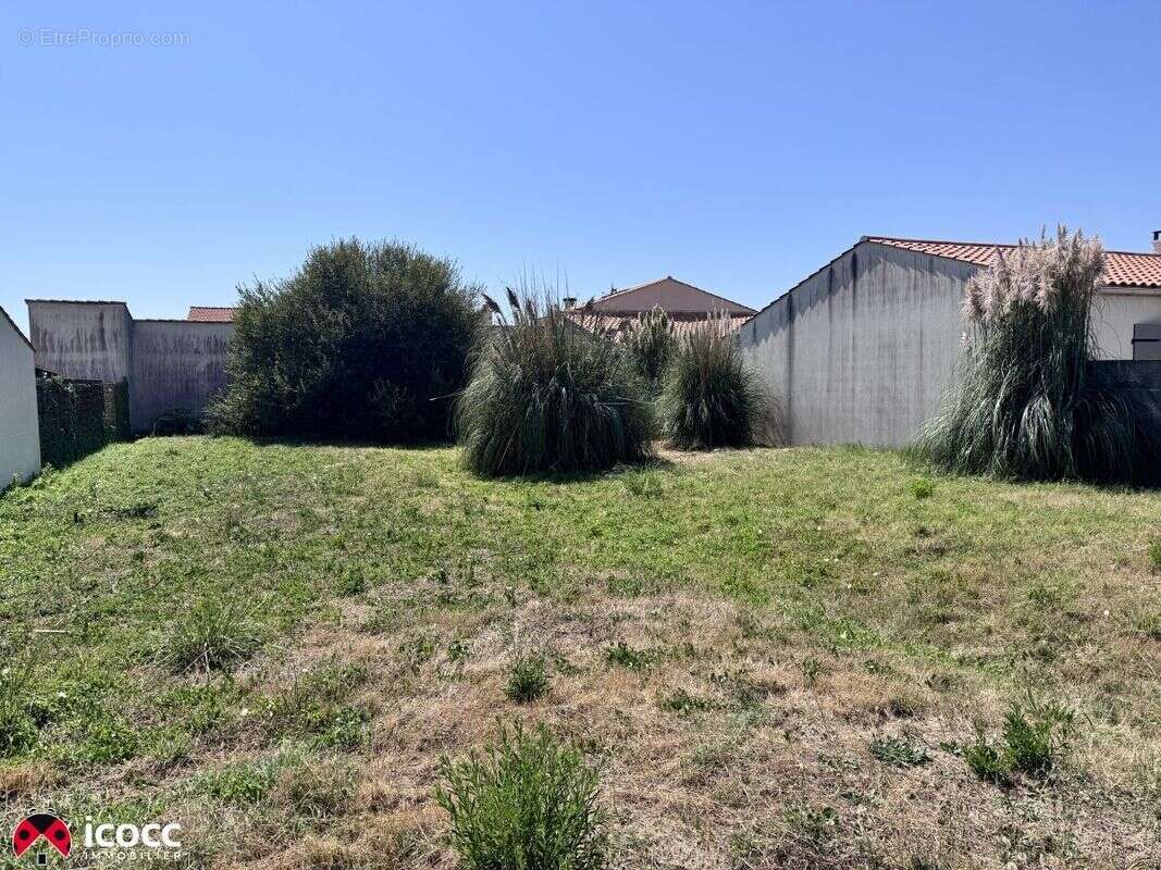 Terrain 480 m² à L'aiguillon-Sur-Mer  - photo 3