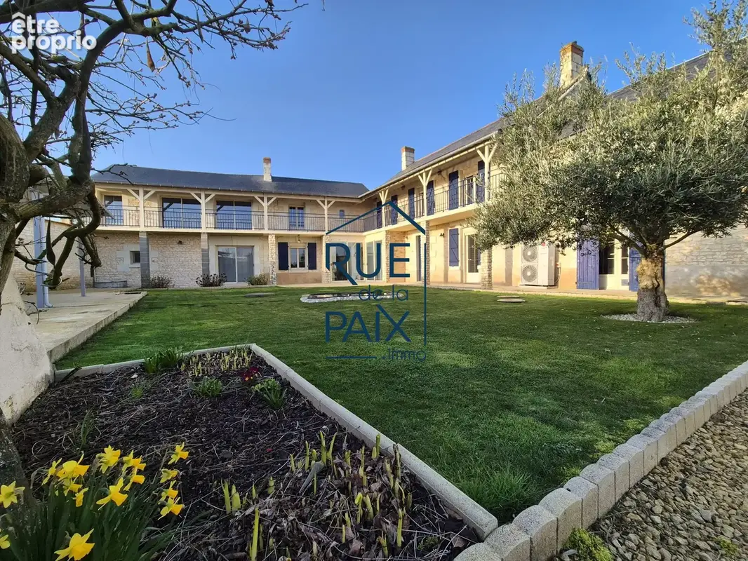 Maison 9 pièces 222 m² à vendre à Ceaux-En-Loudun (86200) - photo 2