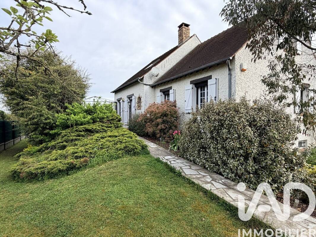Photo 1 - Maison à VARENNES-JARCY