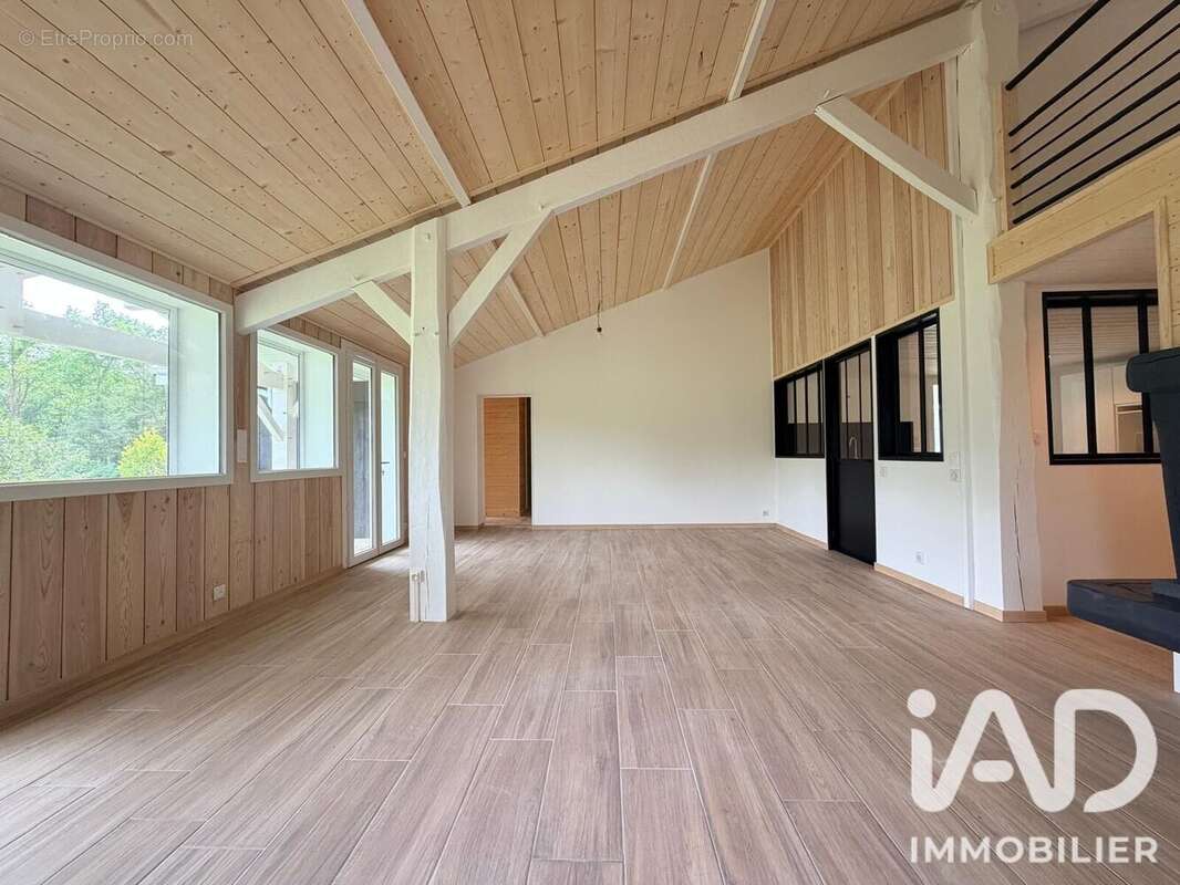 Maison 130 m² à Saumos  - photo 2