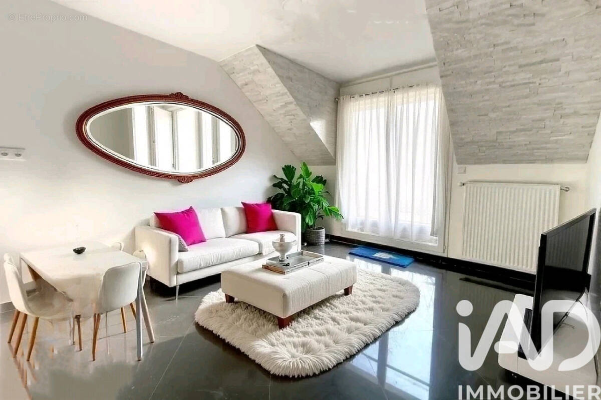 Photo 1 - Appartement à QUINCY-VOISINS