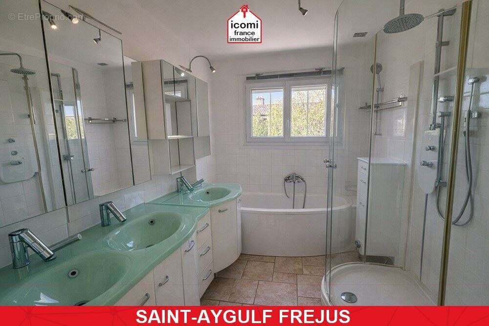 Maison à FREJUS
