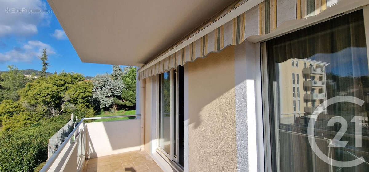 Appartement à HYERES