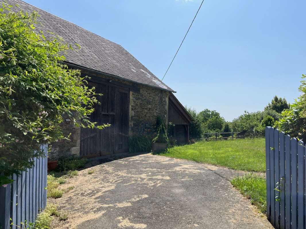 Payzac, maison en pierres, grange, vues, puits, campagne - photo 27