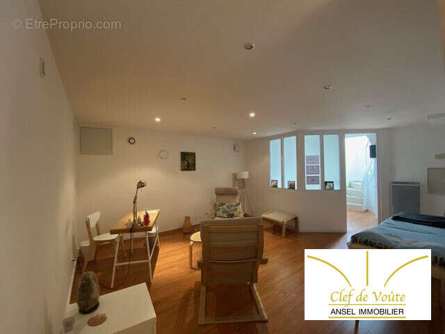 Commerce 68 m² à Rueil-Malmaison  - photo 5