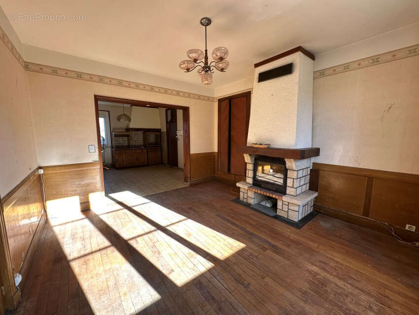 Maison à SAINT-GERVAIS-D'AUVERGNE