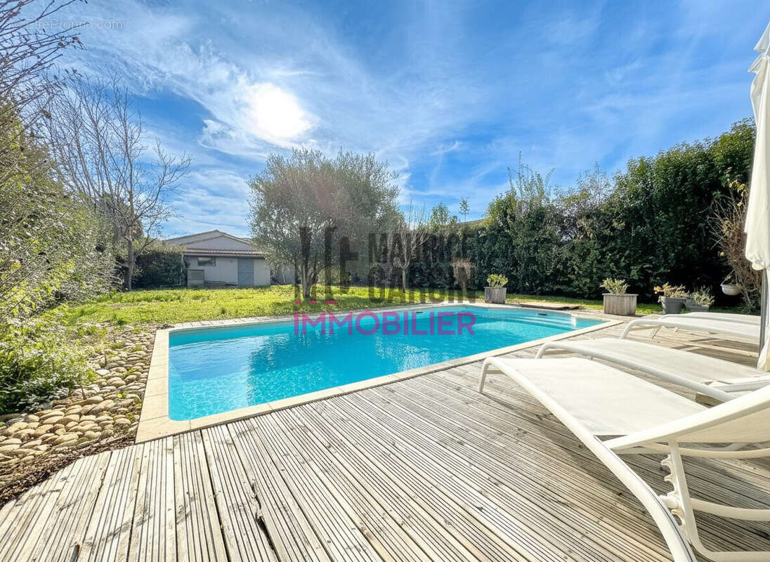 Maison à L&#039;ISLE-SUR-LA-SORGUE