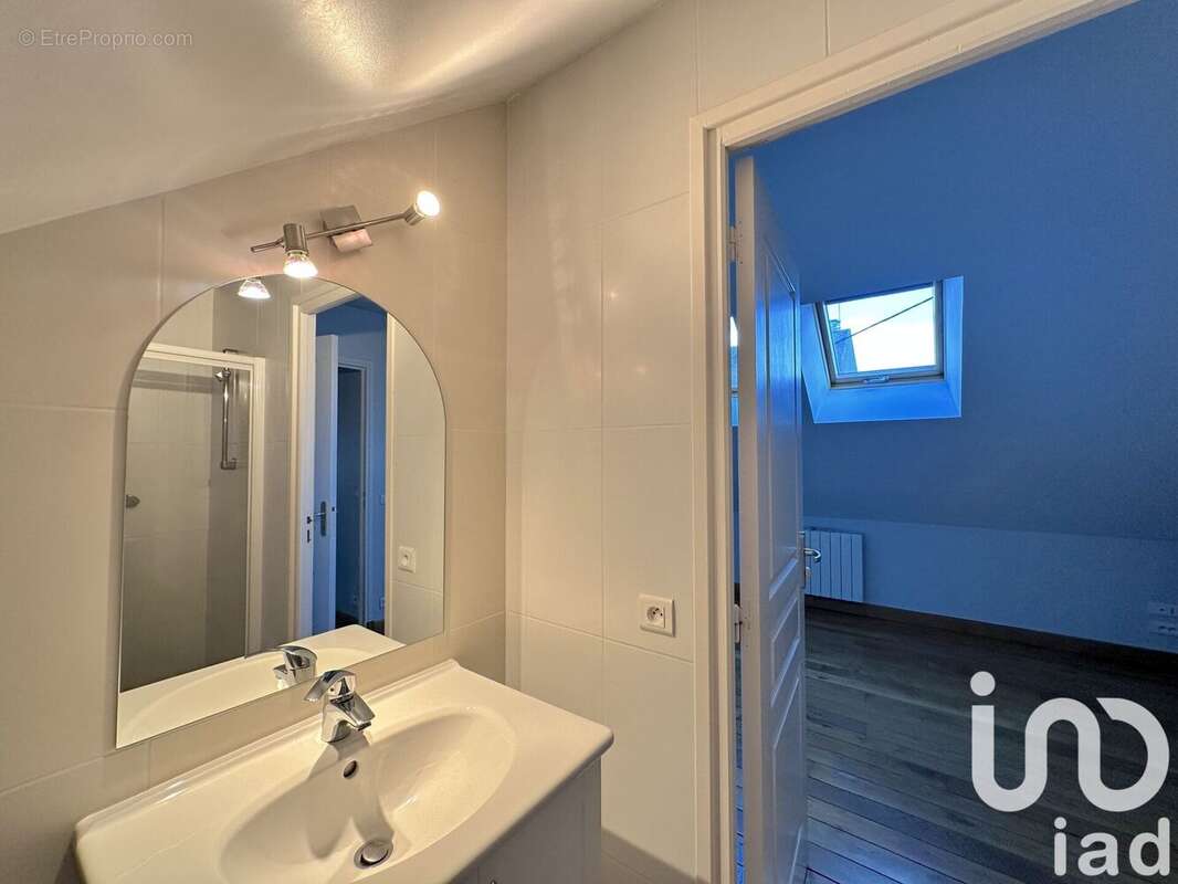 Photo 8 - Maison à THIERS-SUR-THEVE