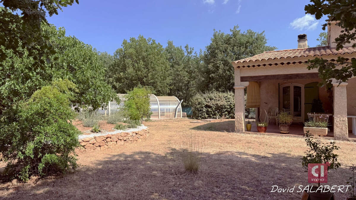 Néoules ? Villa familiale avec piscine sur 2 597 m² de terrain paysager - photo 15