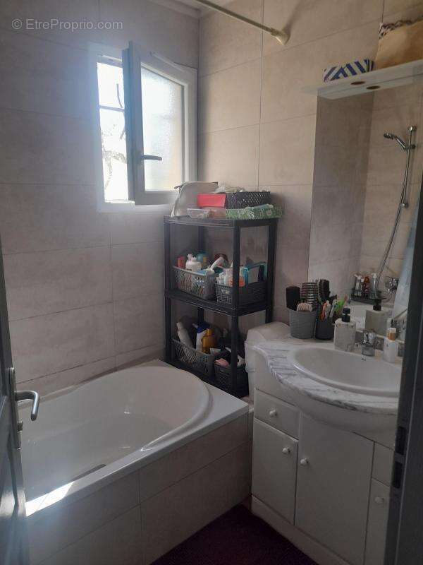 Maison à VINON-SUR-VERDON