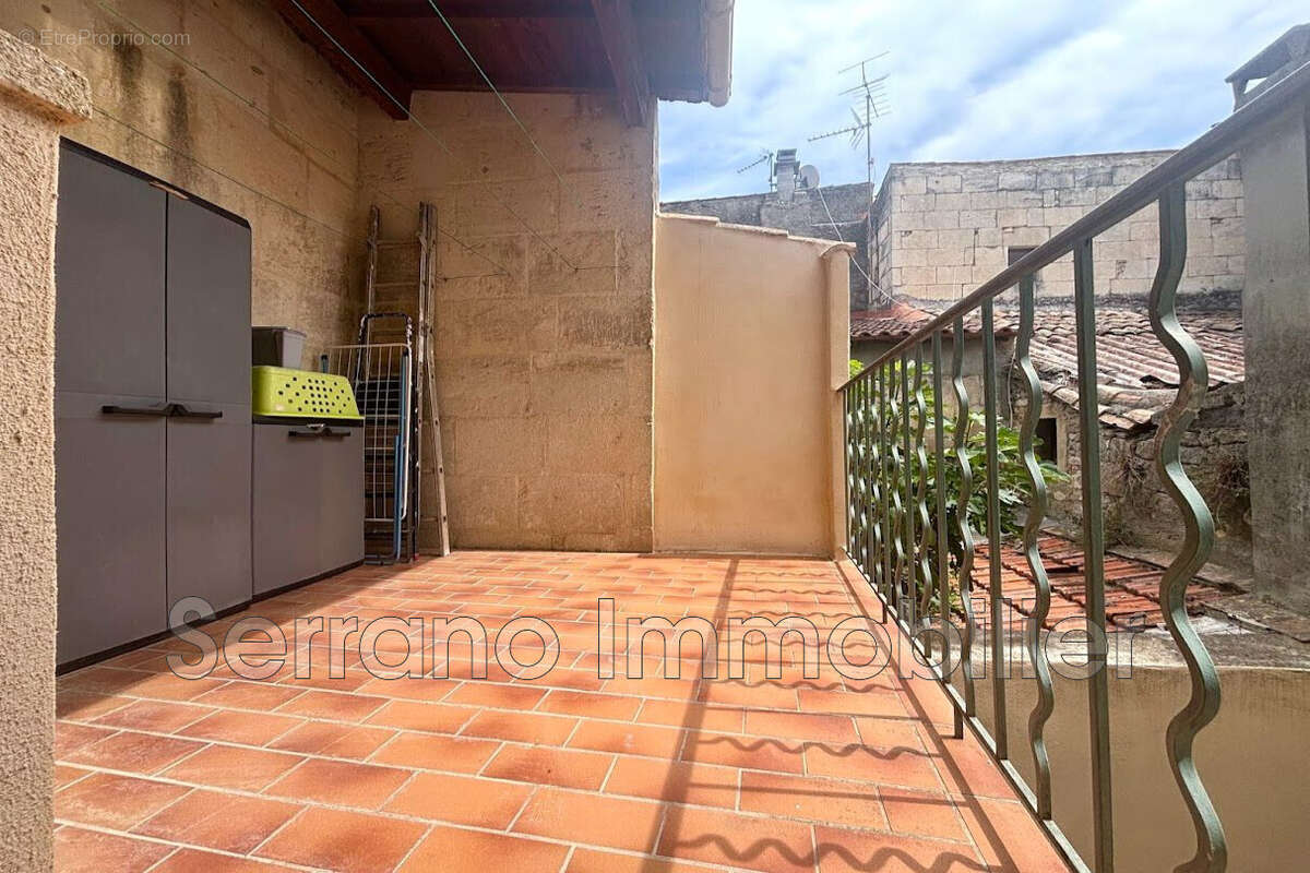 Maison 86 m² à Vallabregues  - photo 5