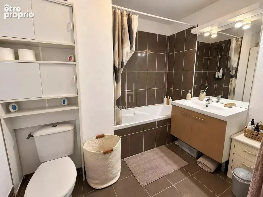 Appartement en résidence sécurisée centre village - photo 7