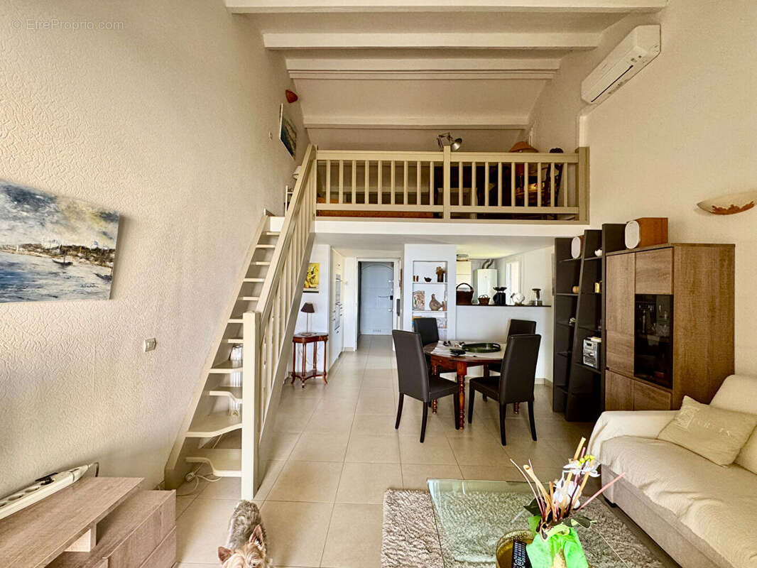 Appartement à SAUSSET-LES-PINS