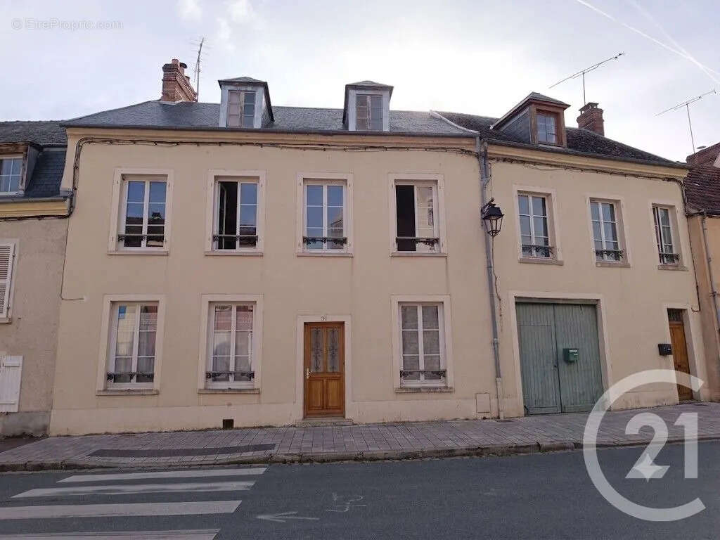 Maison 206 m² à Oissery  - photo 16
