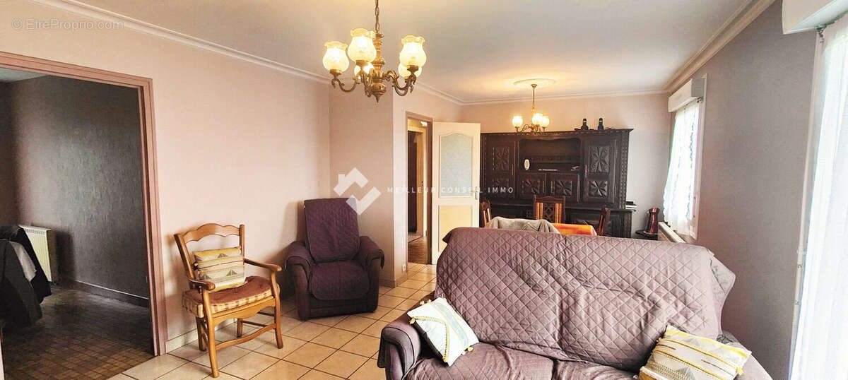 Maison à CAUREL
