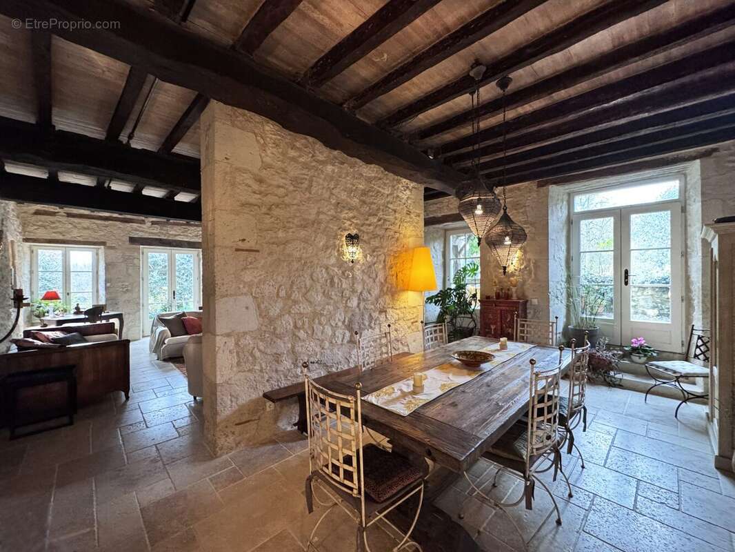 Maison à LA ROMIEU