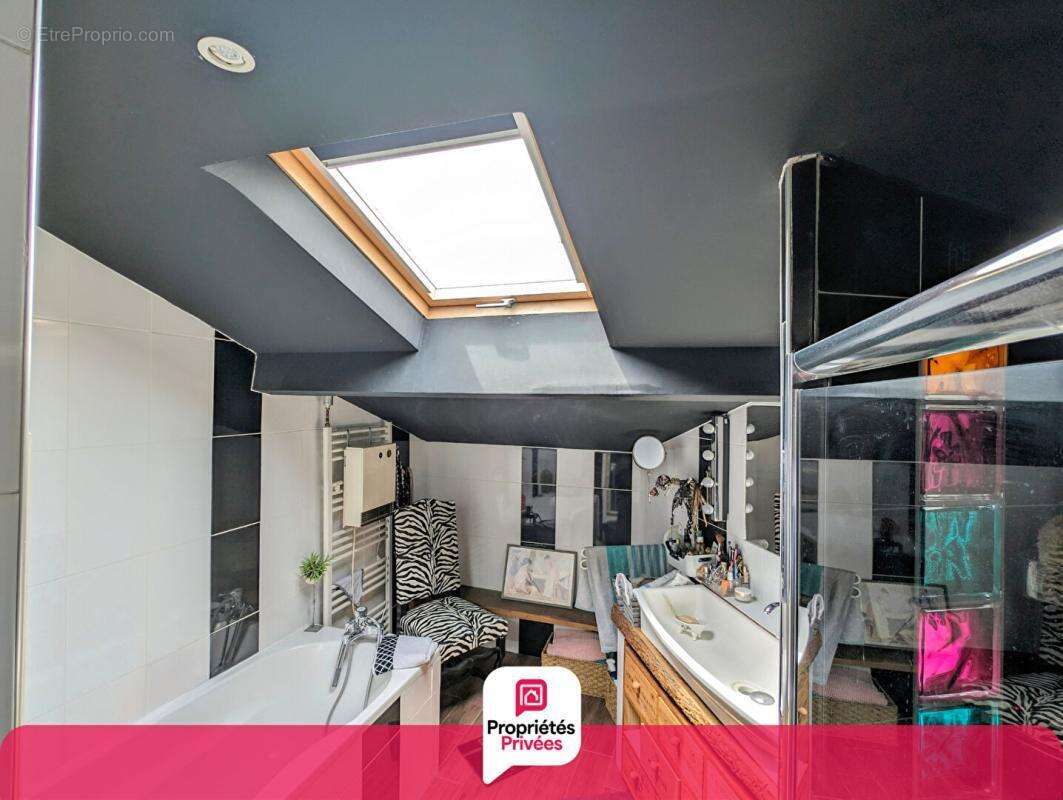 Maison avec logement indépendant située à Macqueville  5 pièce(s) 182 m2 Crit réf 458889 - photo 13