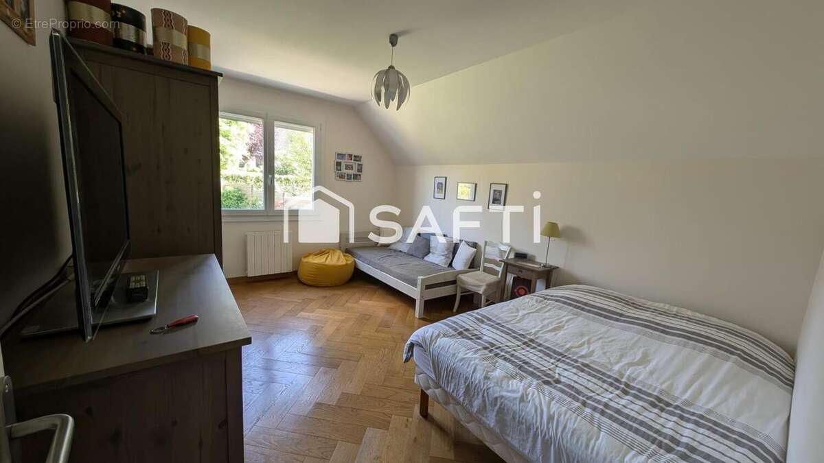 Maison 154 m² à Muizon  - photo 8