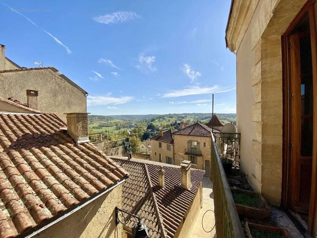 Appartement à BELVES