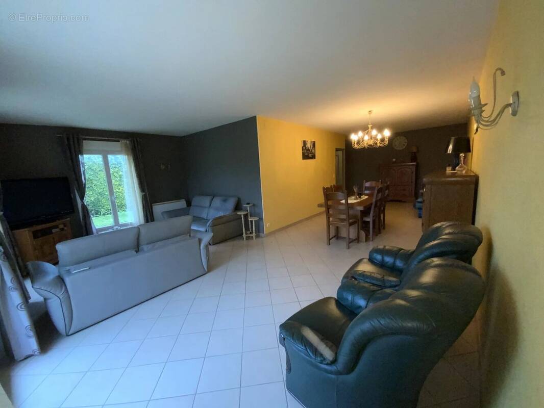 Maison à MAILLY-CHAMPAGNE