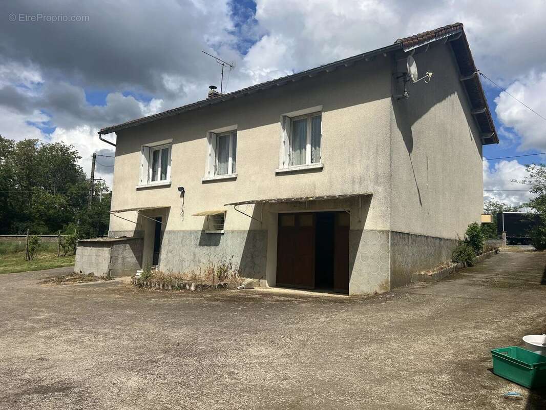 Vente Maison Mazerolles(86320) 50 000ï¿œ - photo 5