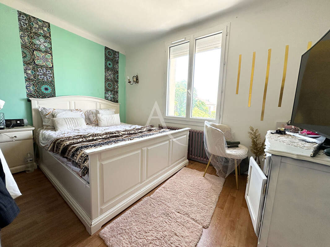 Buxerolles - calme - proche commodite - isolation par l'exterieur - double vitrage recent - 4 chambres - photo 5