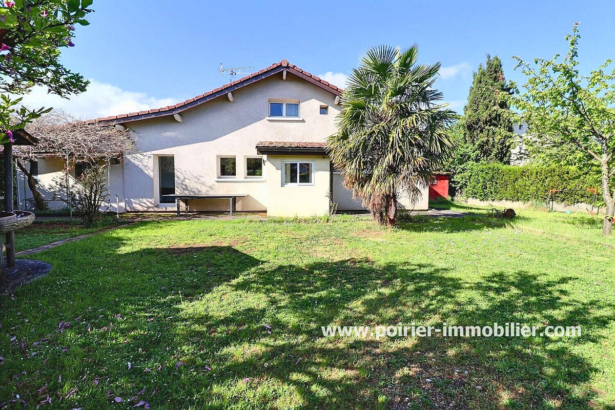 Maison à VETRAZ-MONTHOUX