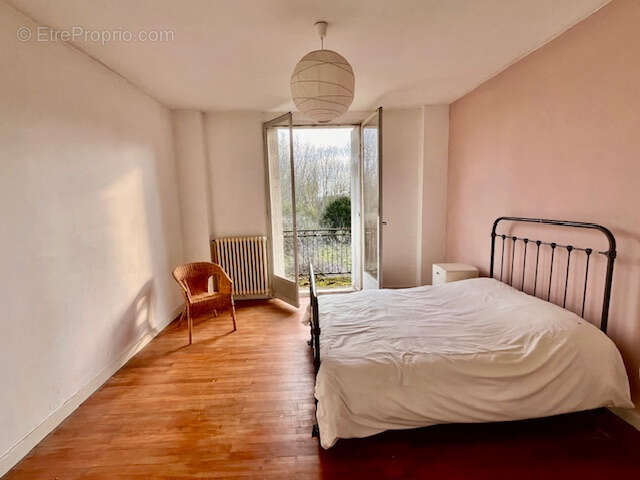 Maison à MONTREUIL-BELLAY