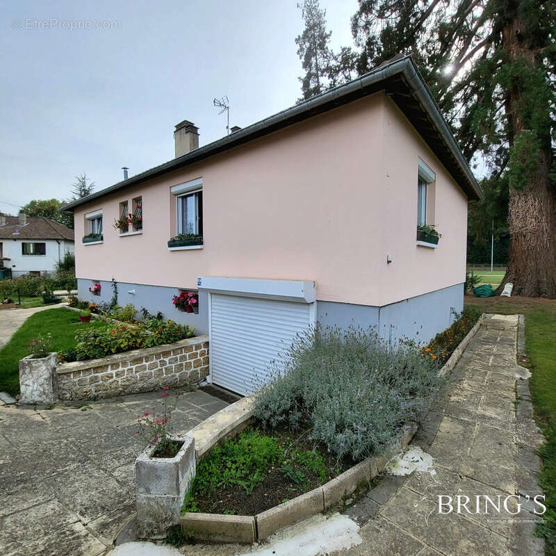 Maison à SAINT-LUBIN-DES-JONCHERETS