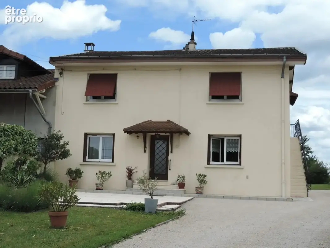 Dpt Ain (01), à vendre BOURG EN BRESSE, quartier Grand Challes, maison de 148 m² sur 2 niveaux (possibilité 2 logements indépend - photo 2