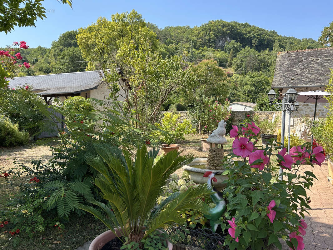 Maison à TERRASSON-LAVILLEDIEU