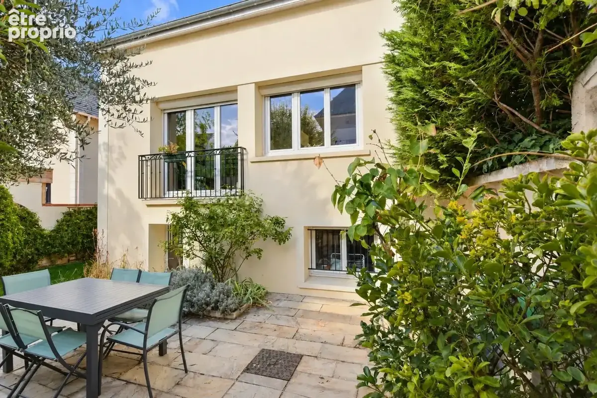Exclusivite à chatou  maison lumineuse au calme absolu  4 chambres, jardin et garage - photo 1