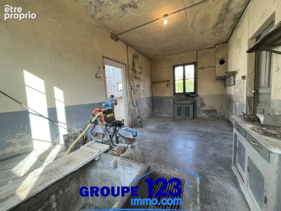 Auxerre - Maison de 81 m2 - T5 - photo 15