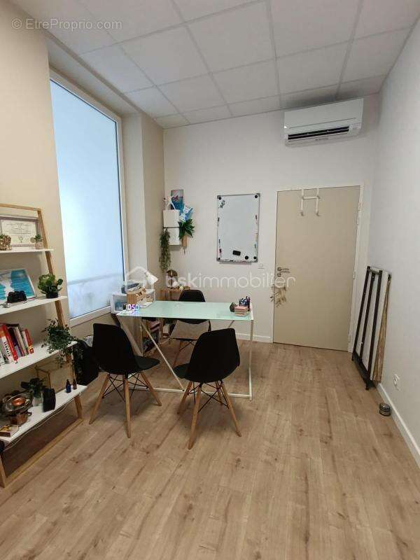 Commerce à SAINT-JEAN-DE-MOIRANS