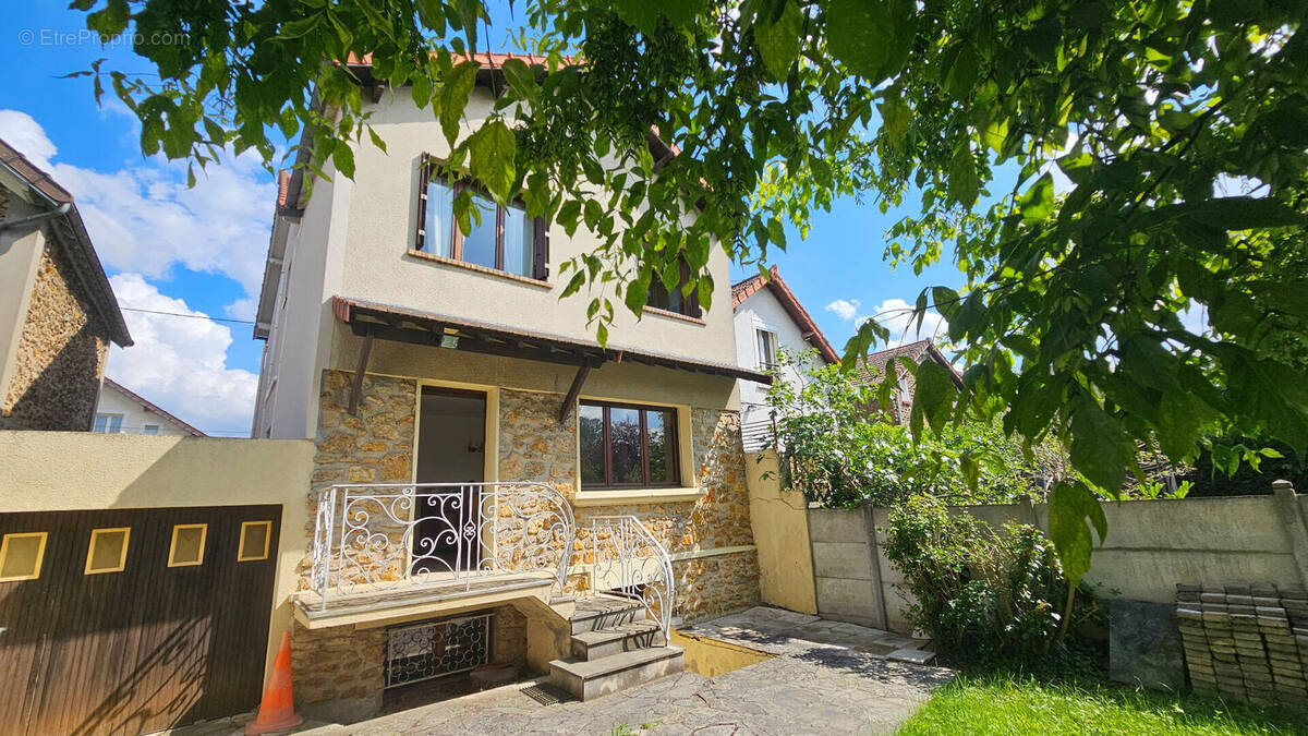 Maison à VILLEMOMBLE