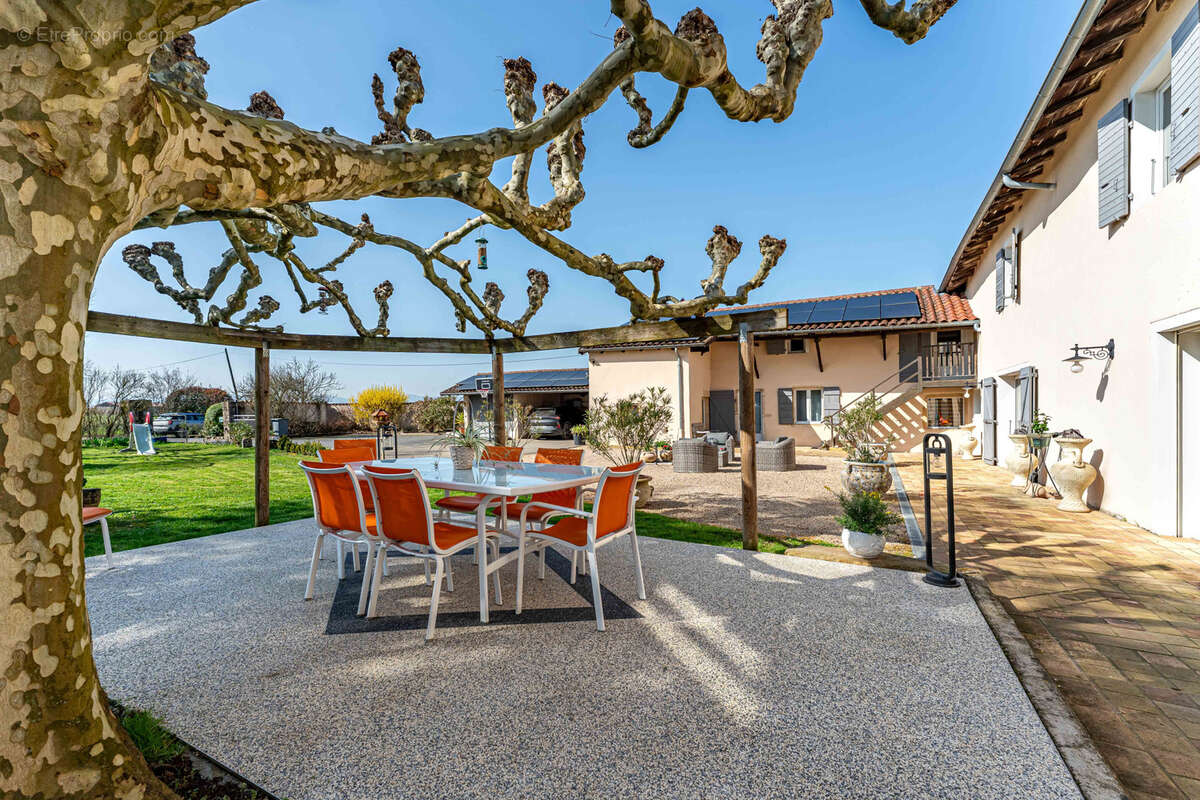 Maison à CORCELLES-EN-BEAUJOLAIS