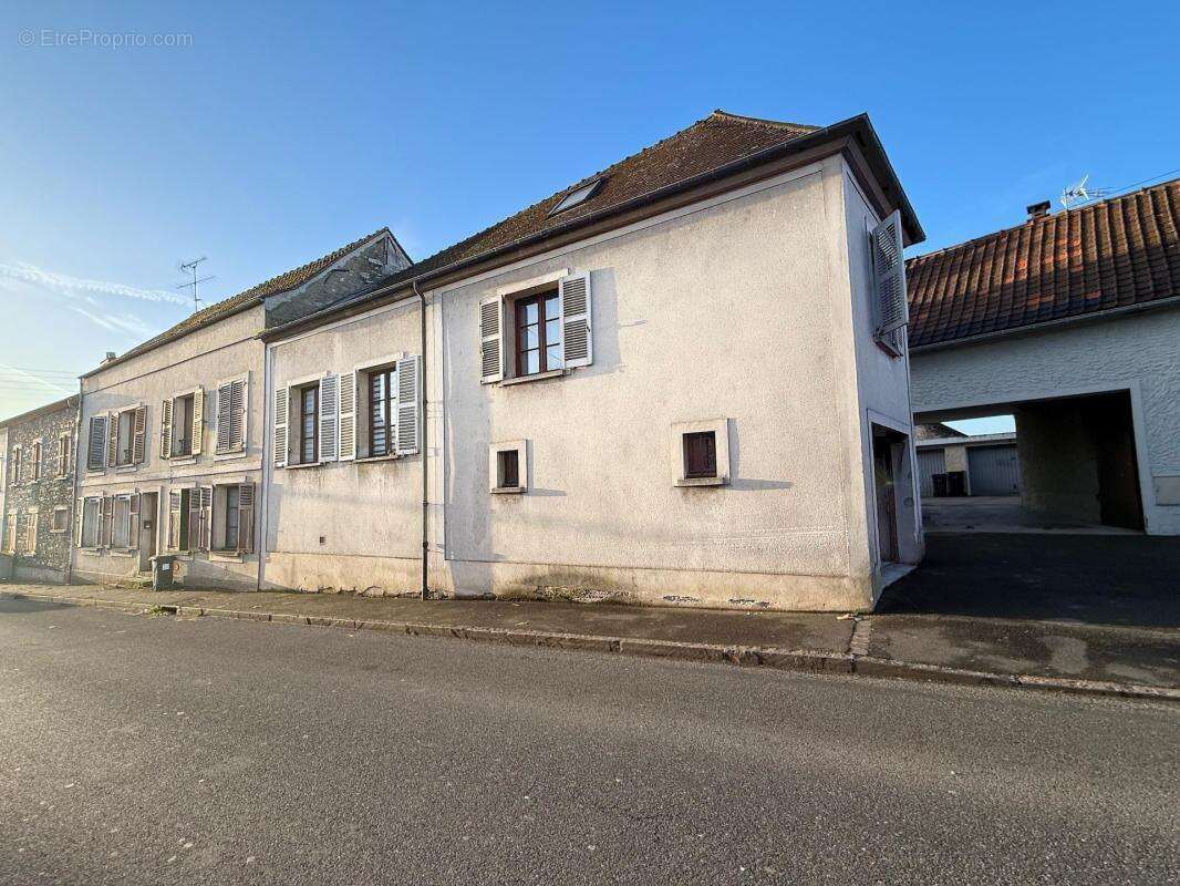 Appartement à LE CHATELET-EN-BRIE