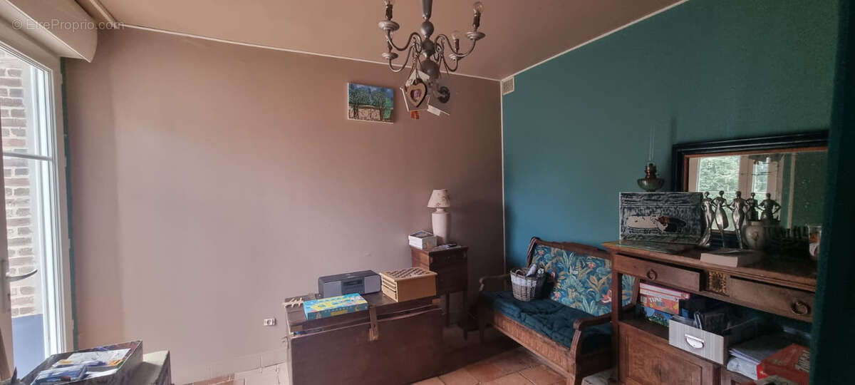 Maison à LES ORMES-SUR-VOULZIE