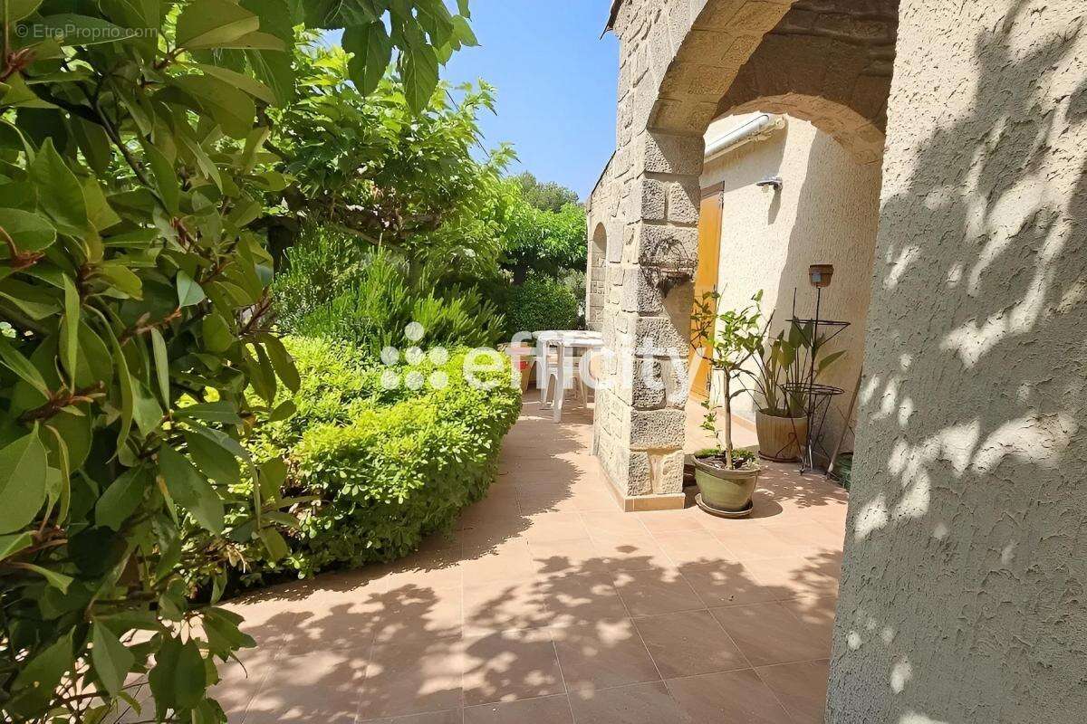 Maison à SAINT-GEORGES-D&#039;ORQUES