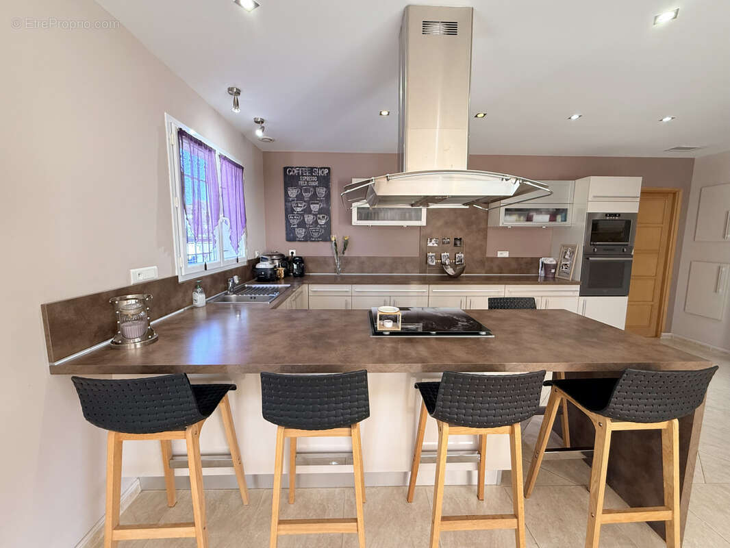 Maison à NISSAN-LEZ-ENSERUNE