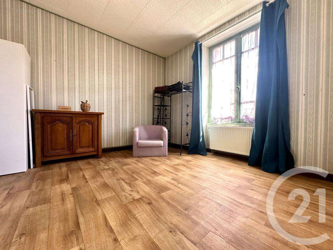 Maison à LES BILLANGES