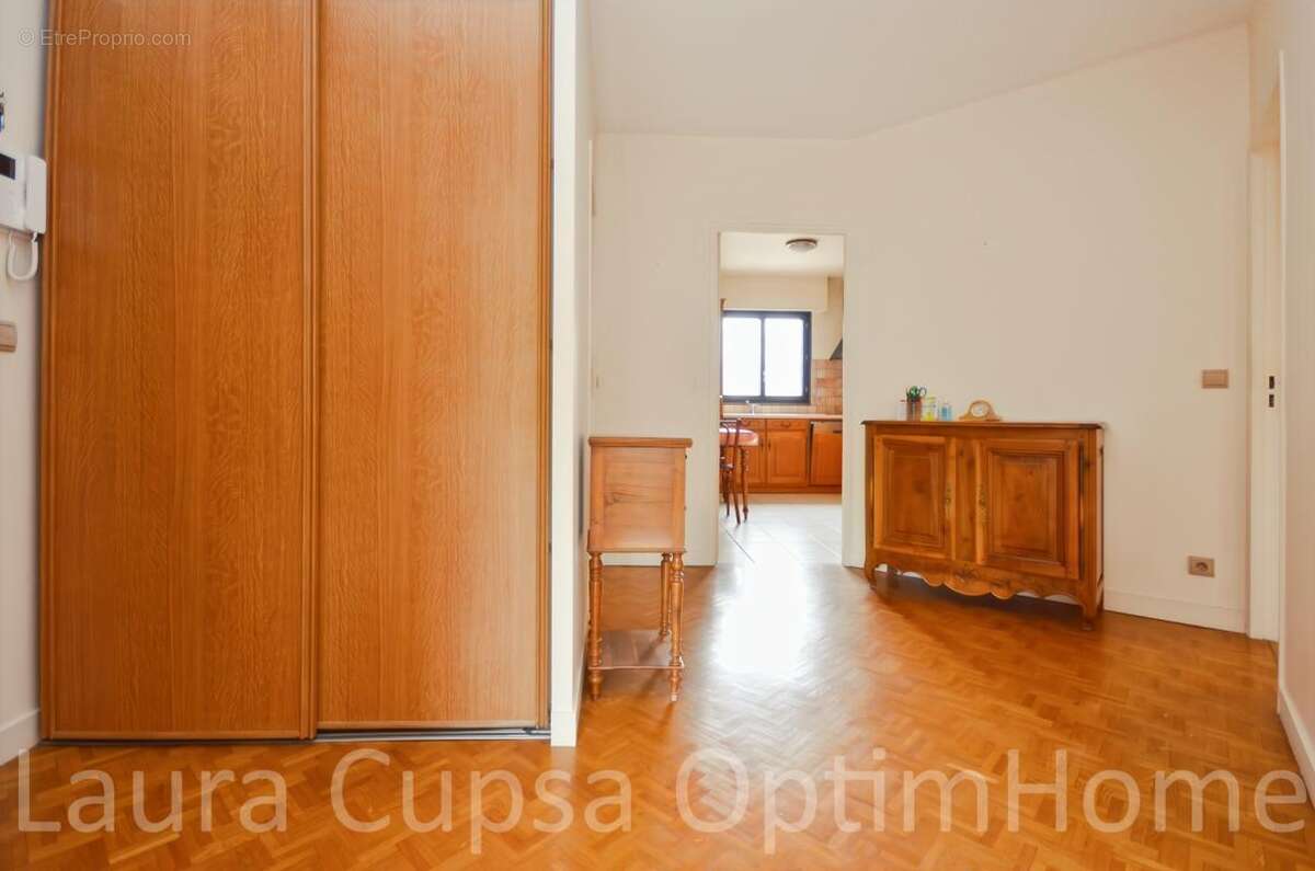 Bourg-la-reine -  5 min rer - 4/5 p -  94,08 m² - dernier etage - ascenseur - cave - double box - photo 8