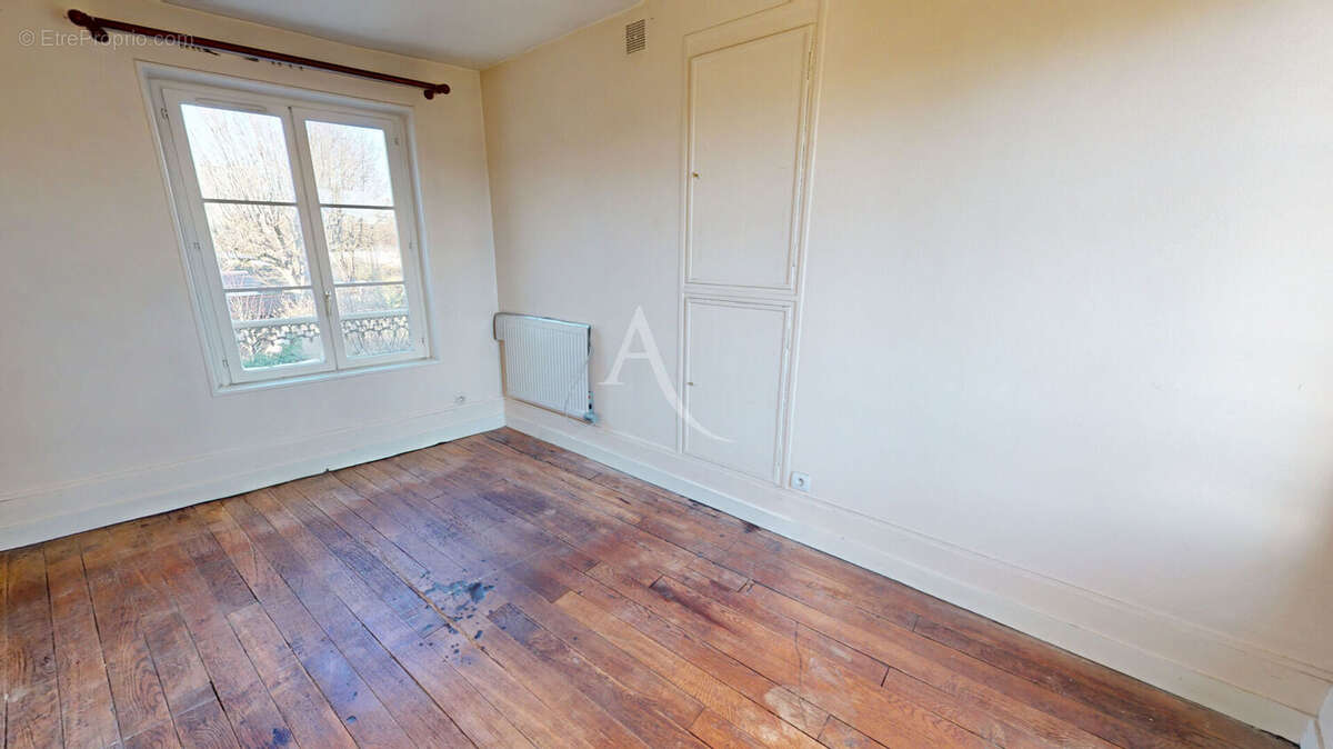 Appartement CHILLY-MAZARIN 3 pièces atypique 52.75 m² - photo 6