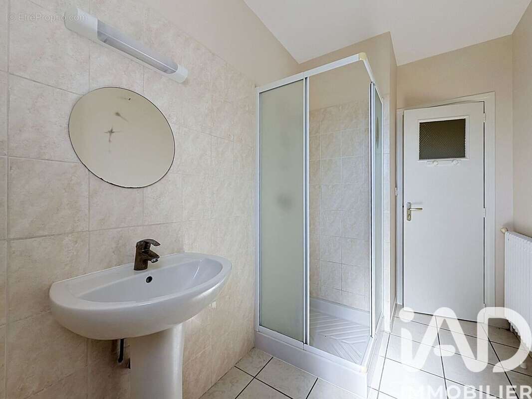 Maison 67 m² à Vallieres-Les-Grandes  - photo 9