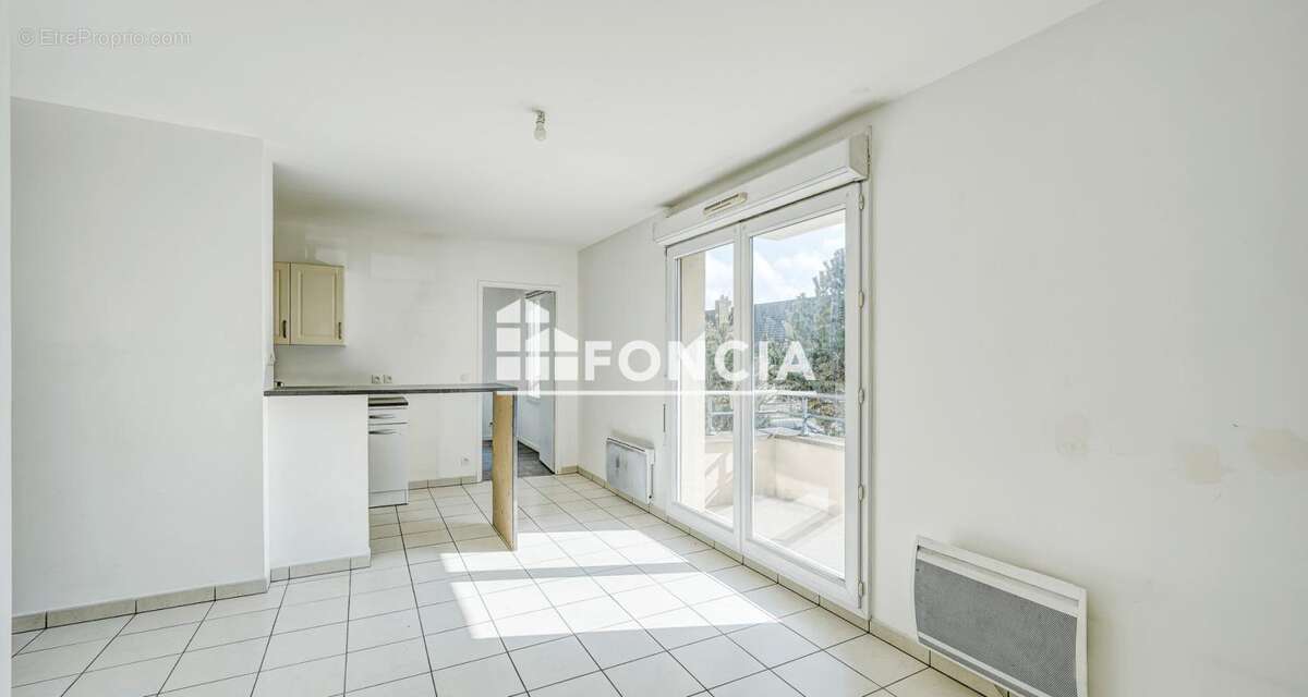 Appartement à QUINCY-SOUS-SENART