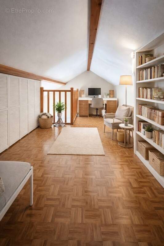 Maison à SAINT-MEDARD-DE-GUIZIERES