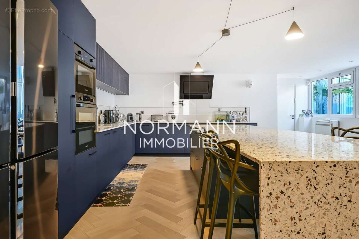 Appartement à SURESNES