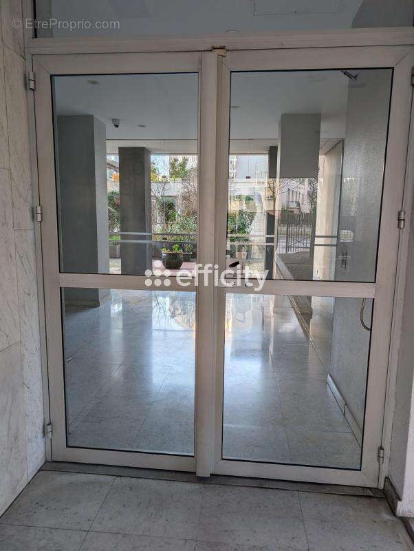 Parking à PARIS-14E