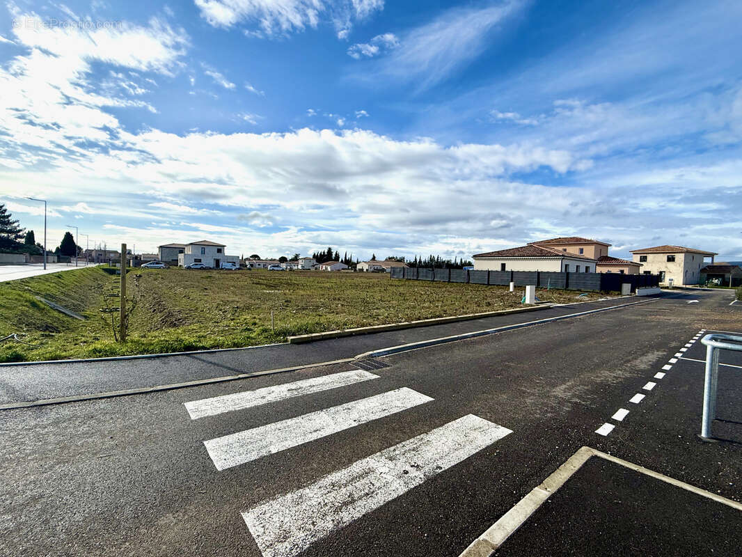 Terrain à PIERRELATTE